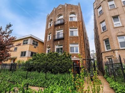 7355 N Winchester Ave, Chicago, IL, 60626