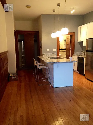851 Beacon St #2 Photo 1