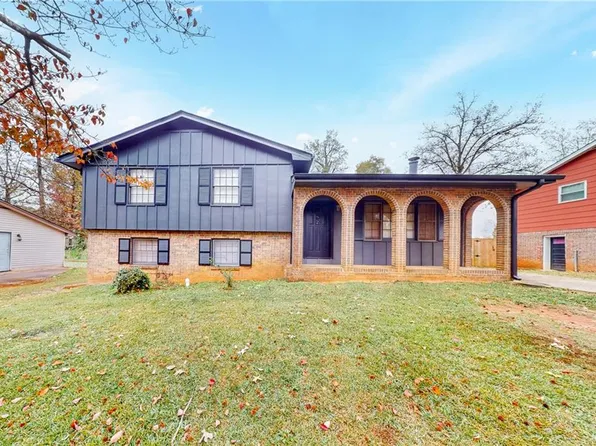 8451 Magnolia Dr, Jonesboro, GA 30238