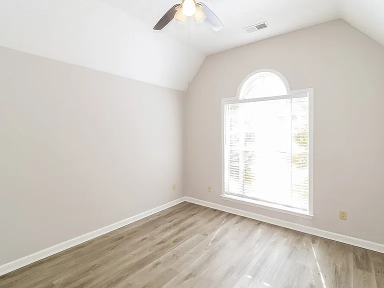 1170 Whitten Rd — Photo 10