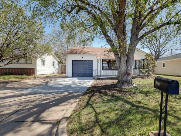 750 N McComas St, Wichita, KS 67203
