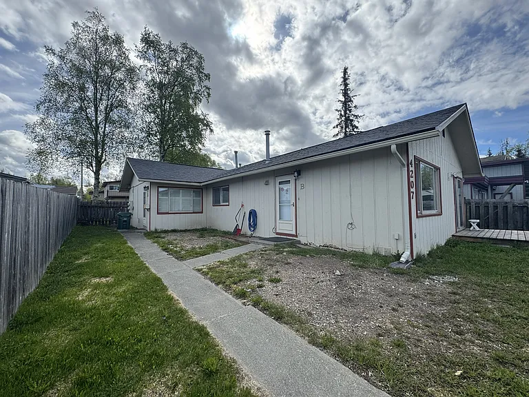 4207 Hayes St #B — Photo 14