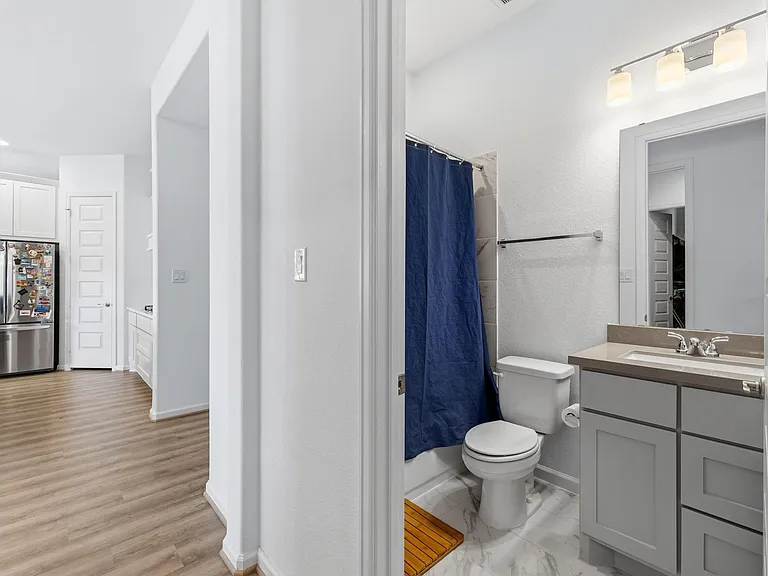 11951 Sawgrass Dr — Photo 22