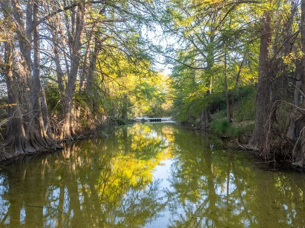 358 Cornelius Rd, Utopia, TX 78884