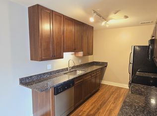 508 N Cass Ave APT 201, Westmont, IL 60559