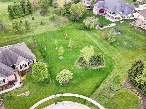 3rd image of 3951 N Field Dr