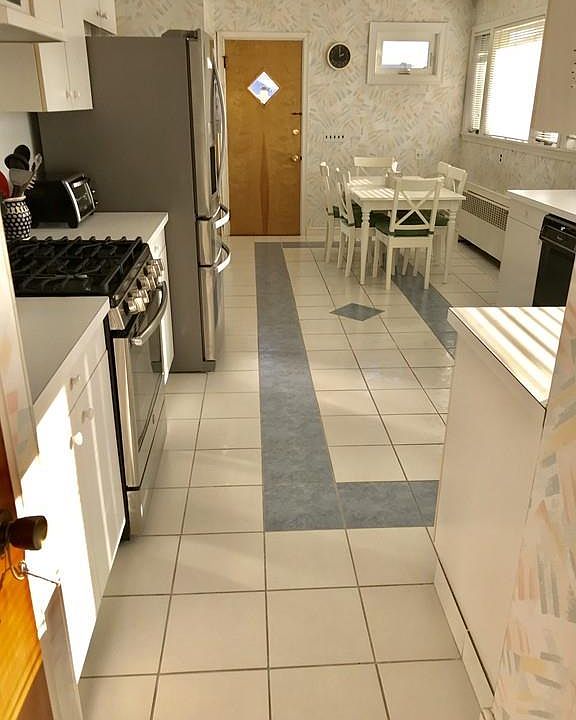 124 Manomet Ave Hull MA Zillow