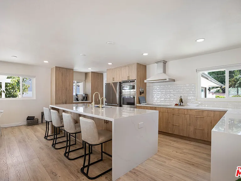 12831 Red Hill Ave — Photo 9