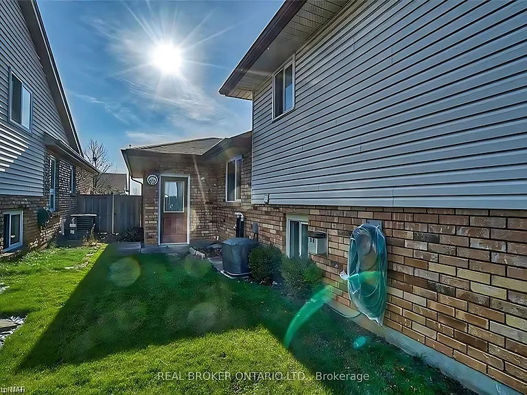 5999 Andrea Dr — Photo 16