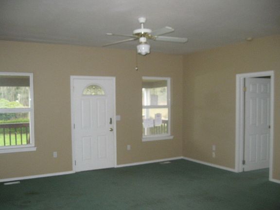 3rd image of 9921 254th Ave E