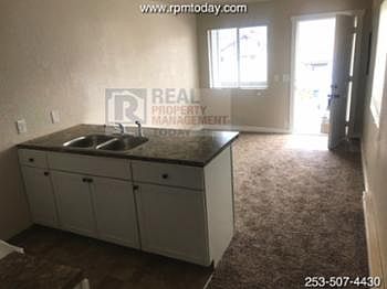 4th image of 9618 Pacific Ave APT 10