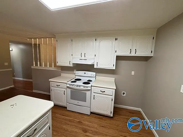 3 bed, 1.0 bath, 1266 sqft, $1,400 — Photo 4