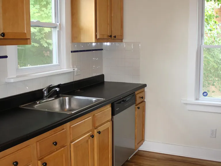 503 E Smith Ave — Photo 2