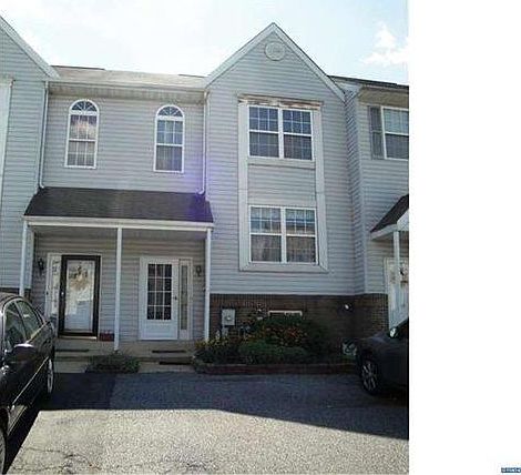 1st image of 528 Canary Dr