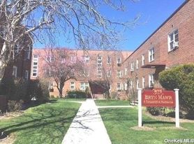 275 Maple Ave