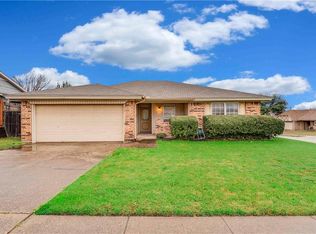 6332 Beetle Dr, Watauga, TX 76148