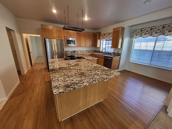 4th image of 1000 Spring Meadow Dr