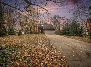 646 W Lakewood Blvd, Holland, MI 49424