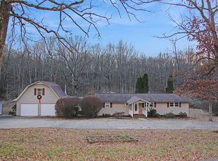 152 Country Ln, Dover, TN 37058