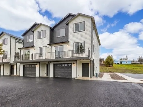 101 Erickson Ave #101B, Shady Cove, OR 97539