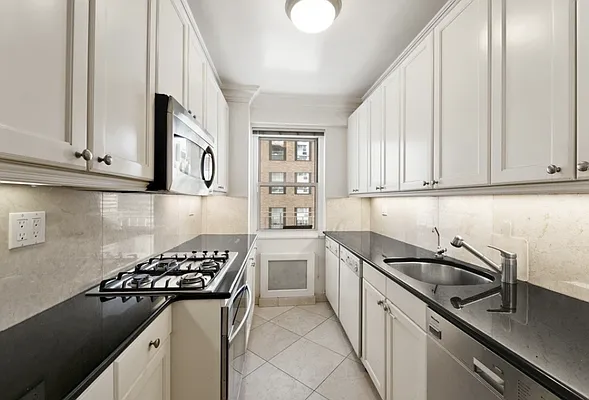 Rented by Jimena Realty | media 15