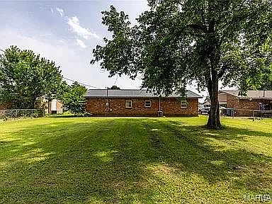 5th image of 141 Saint Catherine Ln