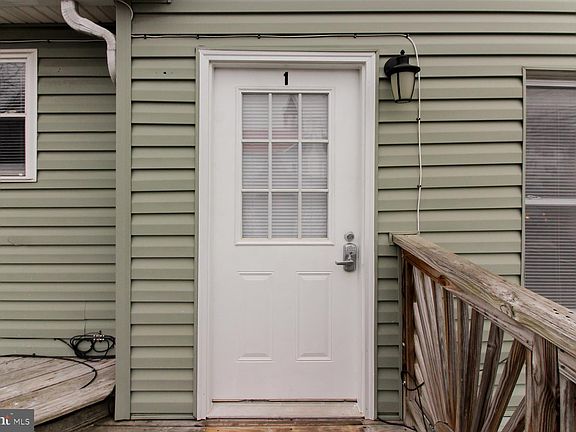 2nd image of 313 S Main St #1