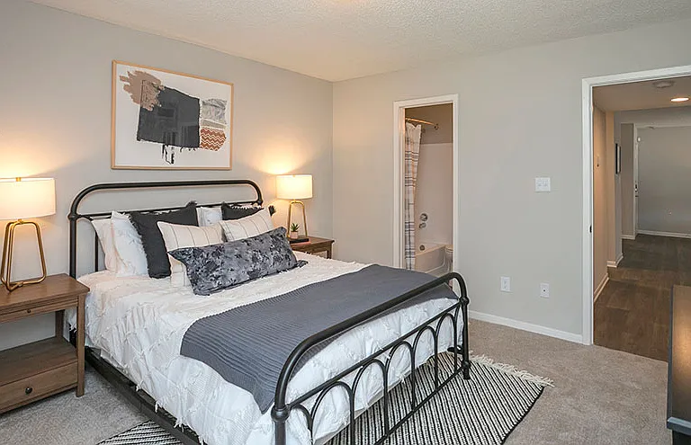 Residences at Glenview Reserve Apartment Homes — Photo 14
