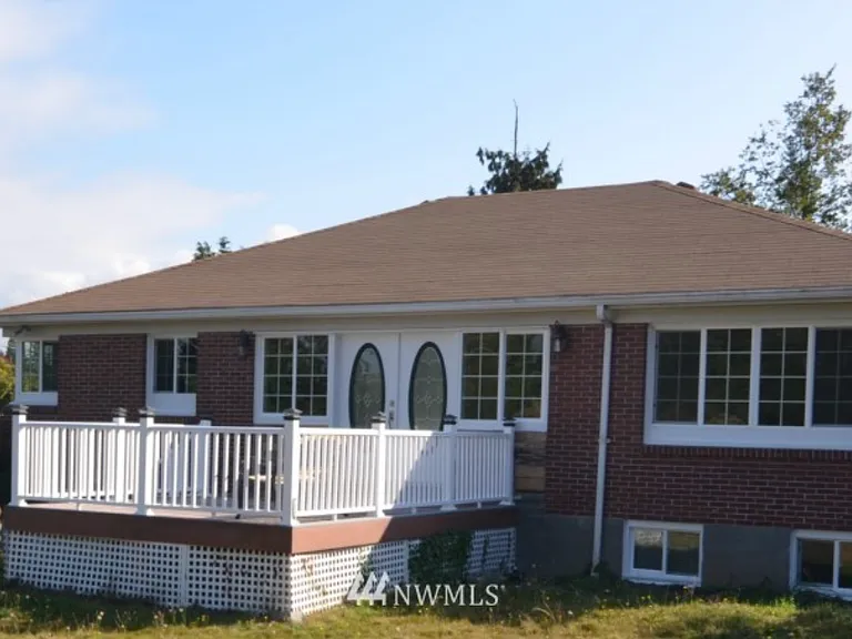This home is on 3/4 acre.
