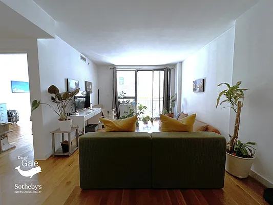 Rented by Daniel Gale Sotheby's International Realty | media 5