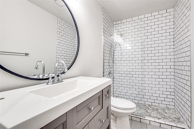 1st image of 2841 Sommerset Dr