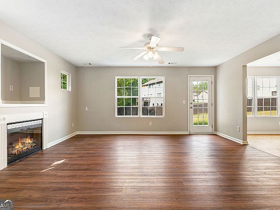 5th image of 10953 Station Dr