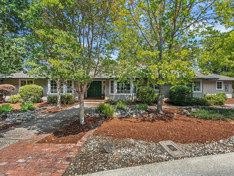 1st image of 838 Mesa Ct