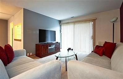 2nd image of 1025 Cottonwood Ct #1AR