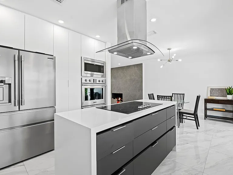 5122 Cleveland St — Photo 13