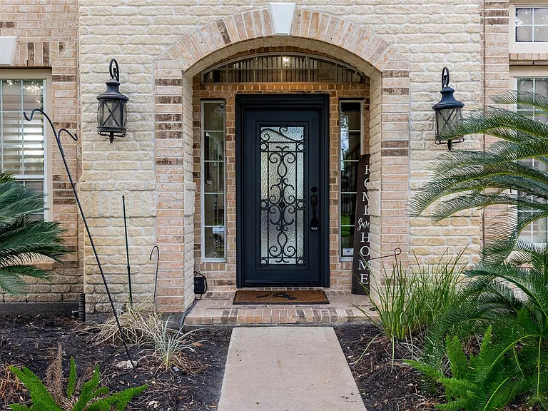13923 Prospect Point Dr — Photo 5