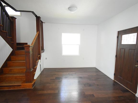 2nd image of 2511 Court St