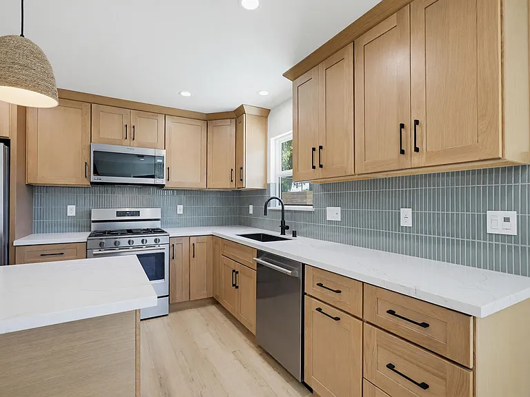 2036 Pomona Ave #D — Photo 11