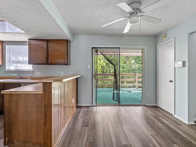 11809 Eubank Dr — Photo 12