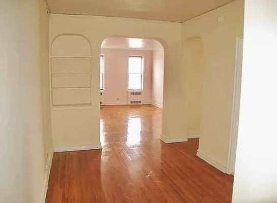 Rented by RealTegrity NY LLC | media 18