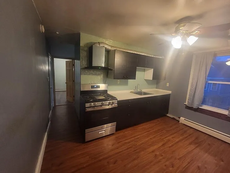 22 Holmes St #2 — Photo 1