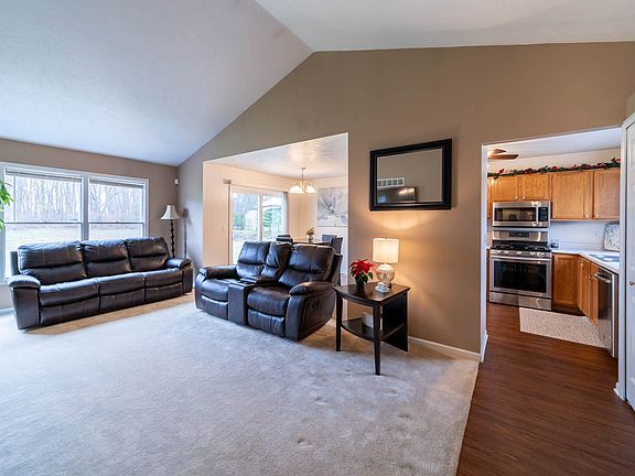3rd image of 22886 Arbor Pointe Dr