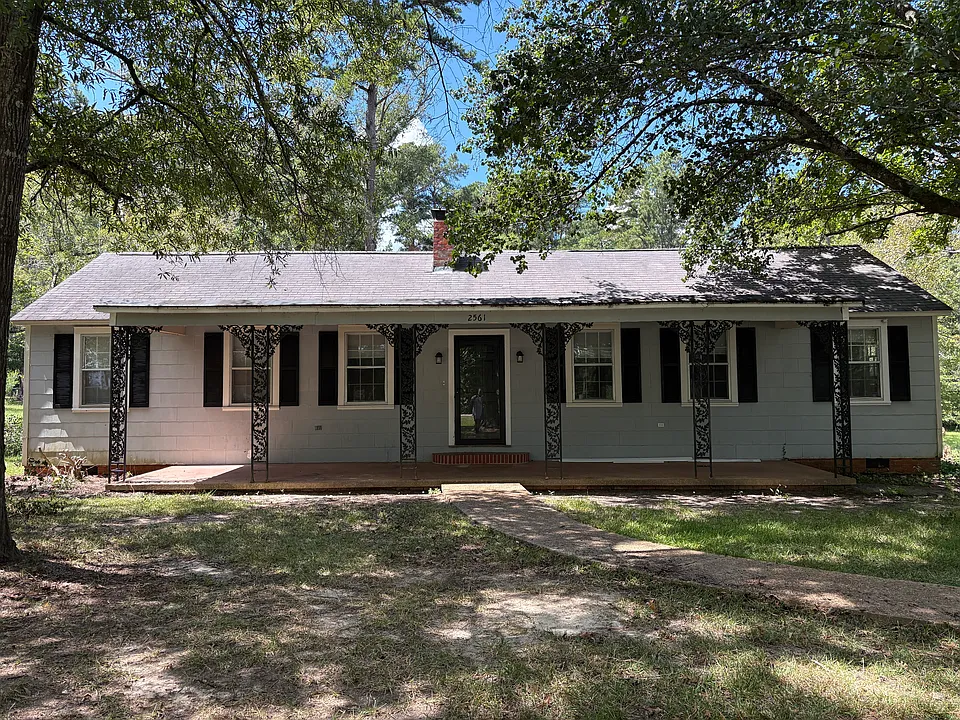2561 State Highway 15 N