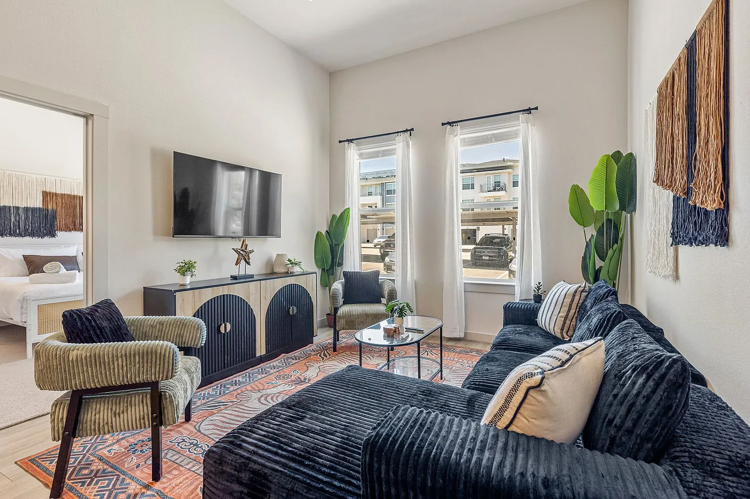 2 bed, 2.0 bath, 1108 sqft, $4,500 — Photo 3