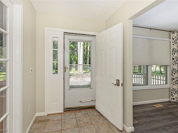 3rd image of 6635 Liberty Rd