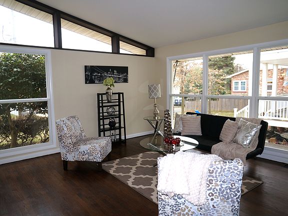 4th image of 6439 Holyoke Dr