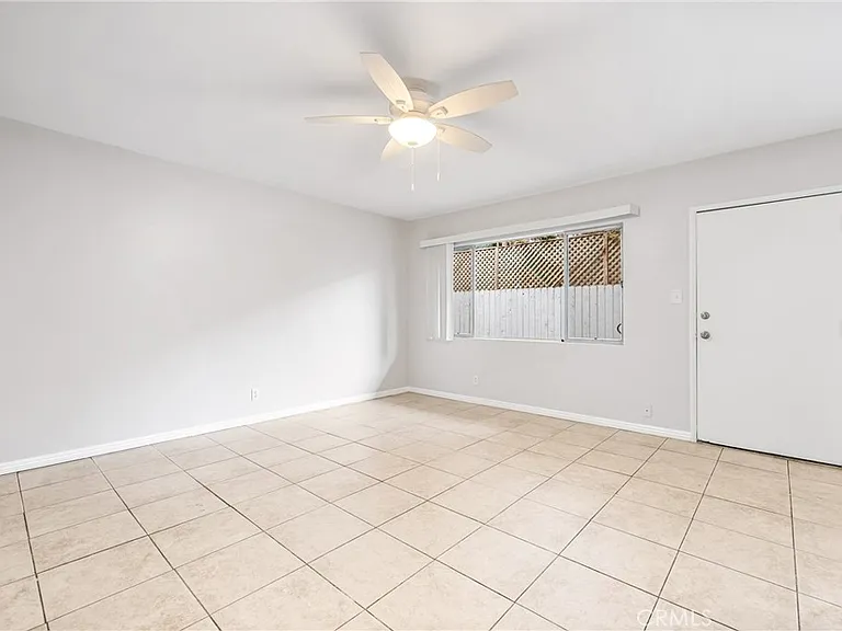 912 Gladys Ave #2 — Photo 4