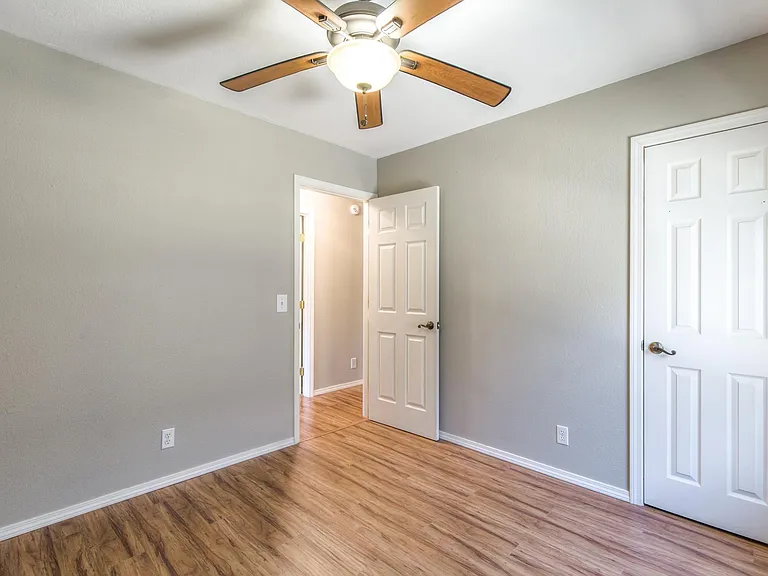 2909 W 61st Pl S — Photo 26