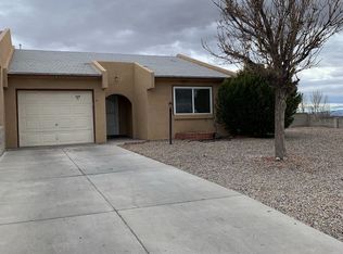 329 Wagon Train Dr SE, Rio Rancho, NM 87124