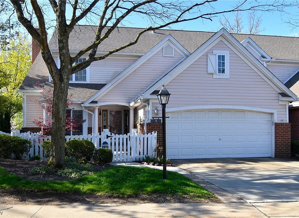 1st image of 1 Shaker Glen Ln